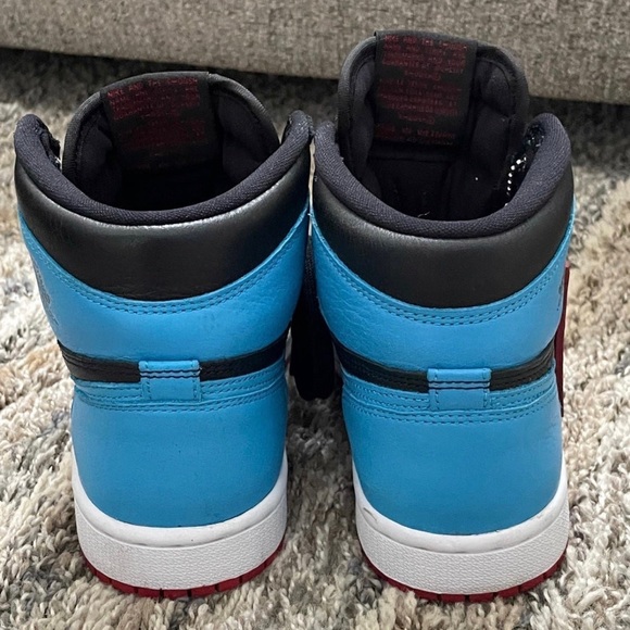 Air Jordan 1 High OG 'UNC to Chicago' - Picture 4 of 4